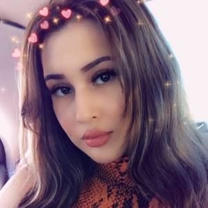 Meet your Posher, Lily